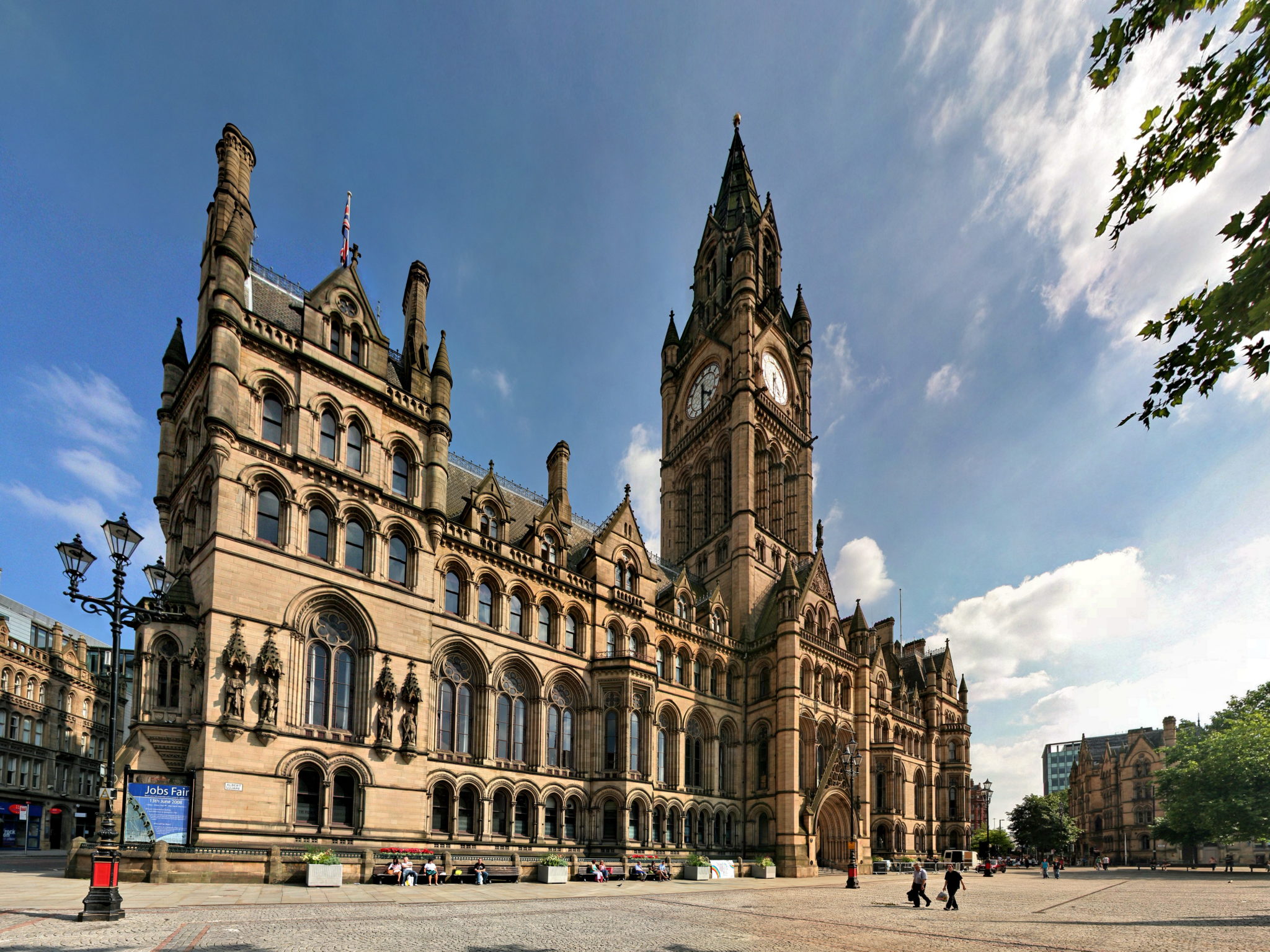 8-of-manchester-s-well-known-landmarks-dbf-law-solicitors